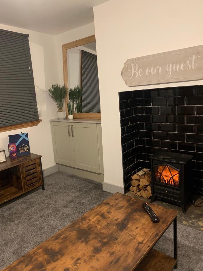 Cosy Cottage In Redcar - Workstays Uk Wilton  Exteriér fotografie